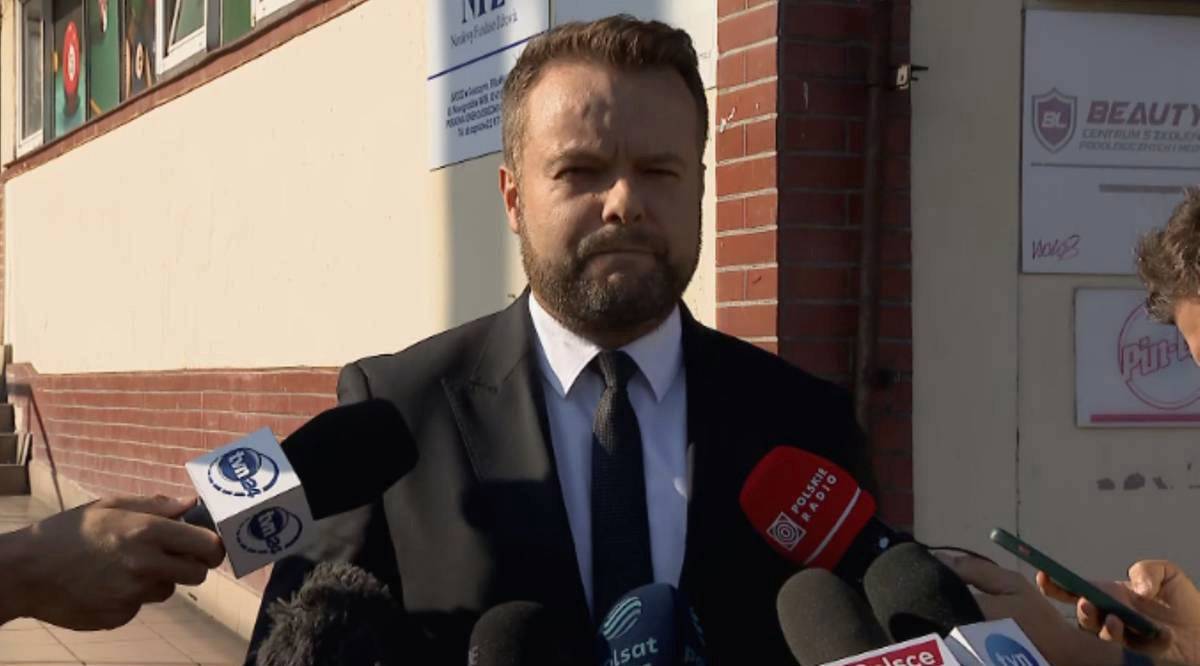 "Układ Tuska się sypie?". Rzecznik PiS skomentował list żelazny dla Romanowskiego