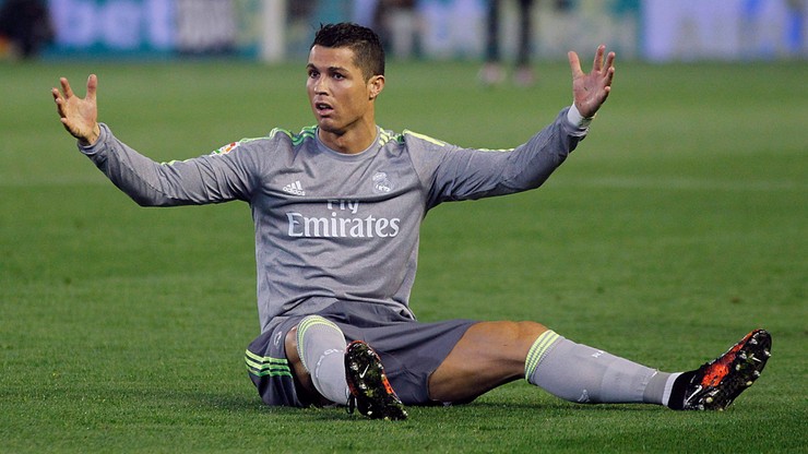 Ronaldo wciąż lata do Maroka. Wbrew zakazom