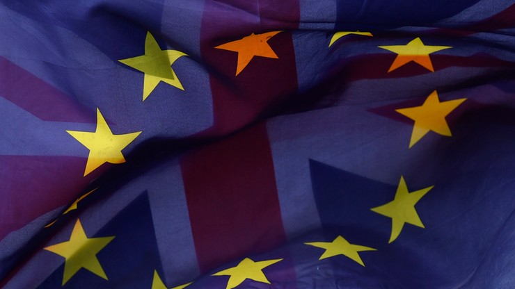Według nowych sondaży: większość Brytyjczyków za pozostaniem w UE