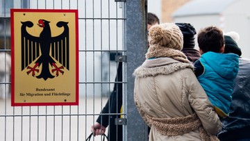 965 tys. imigrantów  przybyło do Niemiec. Ponad połowa z Syrii