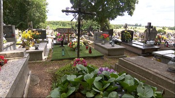 Szokujące odkrycie na cmentarzu. W dwuosobowym grobie znaleziono szczątki sześciu osób