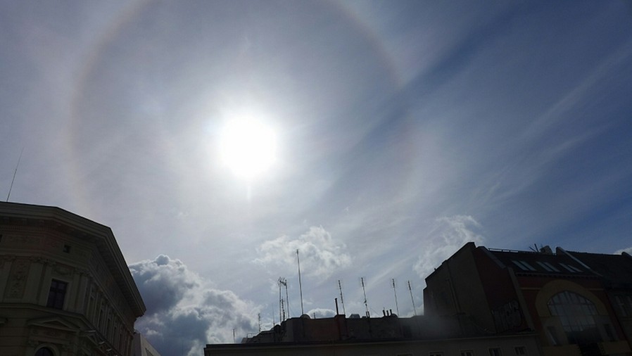 Halo słoneczne nad Wrocławiem. Fot. Czytelnik.