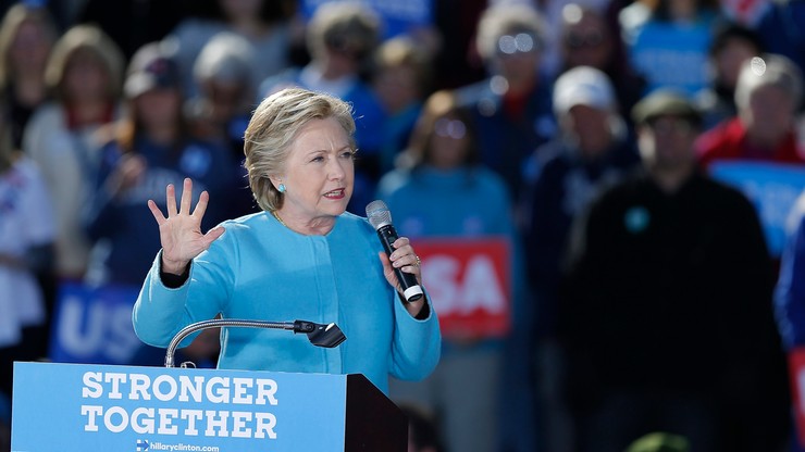 Sojusznik Clintonów hojnie wsparł kampanię żony późniejszego wiceszefa FBI