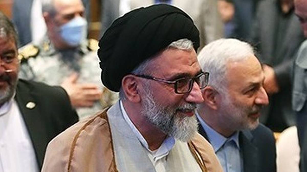 Nie żyje minister irańskiego wywiadu. Był bliskim współpracownikiem Chameneiego