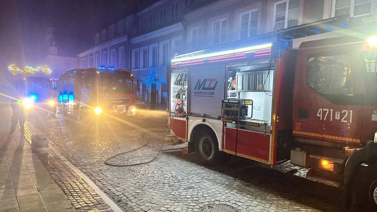Tragiczny, nocny pożar w centrum Sandomierza. Dwóch mężczyzn nie żyje