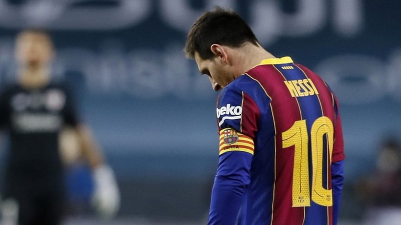 Lionel Messi nie chce podpisać kontraktu z Barceloną!