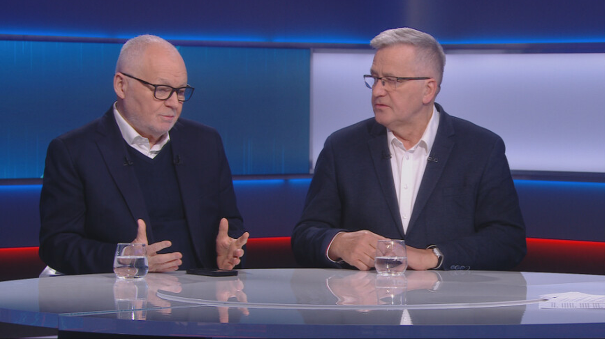 Komorowski zwrócił się do PiS: Czy tankując, pamiętają, jak bili brawo?