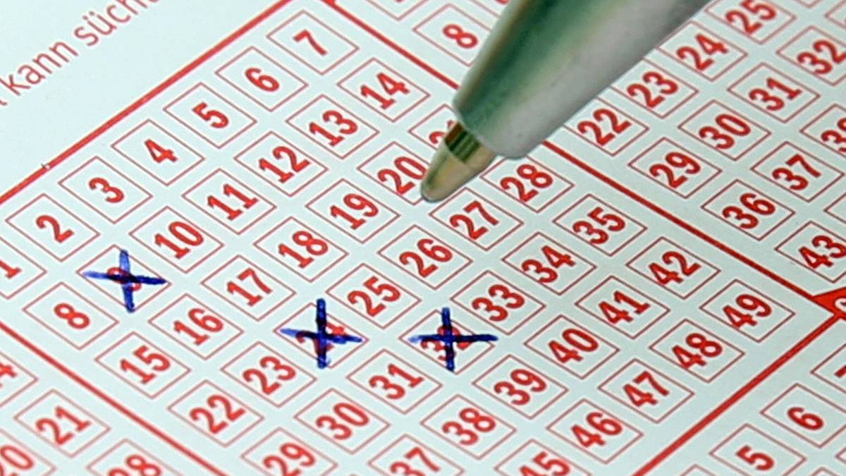 Przez 30 lat obstawiała te same liczby w Lotto. W końcu trafiła "szóstkę"