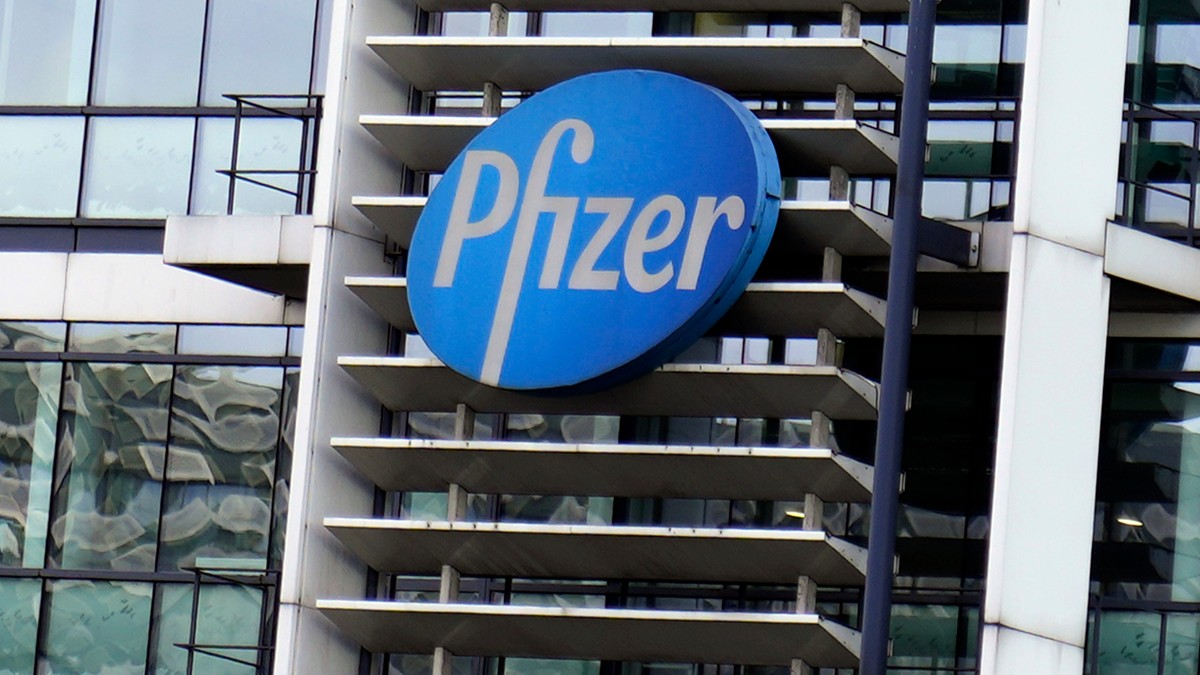 Pfizer has suspended research into its weight-loss drug.  Undesirable side effects in patients