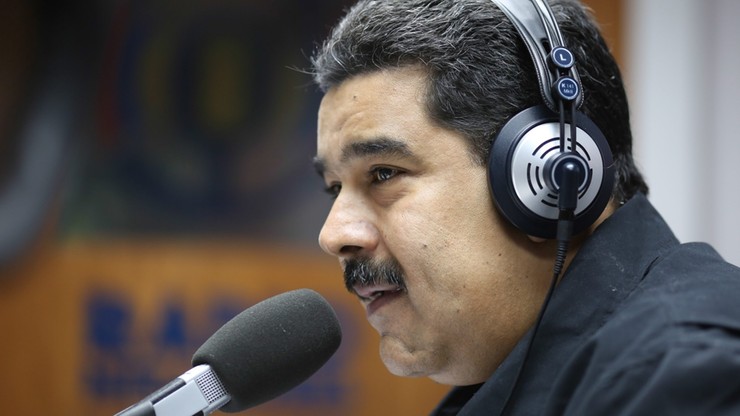 Wenezuela będzie sprzedawać na granicy tanią benzynę za dewizy