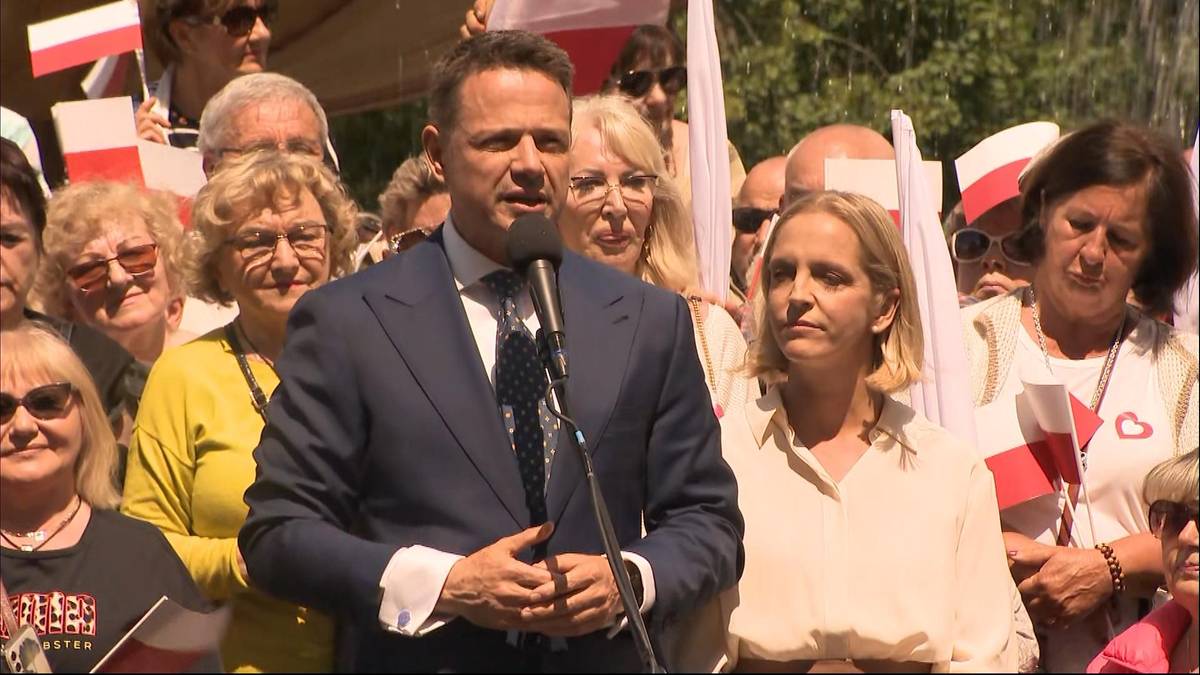 "Niech pan Karol się tłumaczy". Trzaskowski odpowiada na propozycję rywala