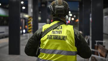 Żołnierze WOT wysłani do patrolowania torów. Dostali broń, ale bez amunicji