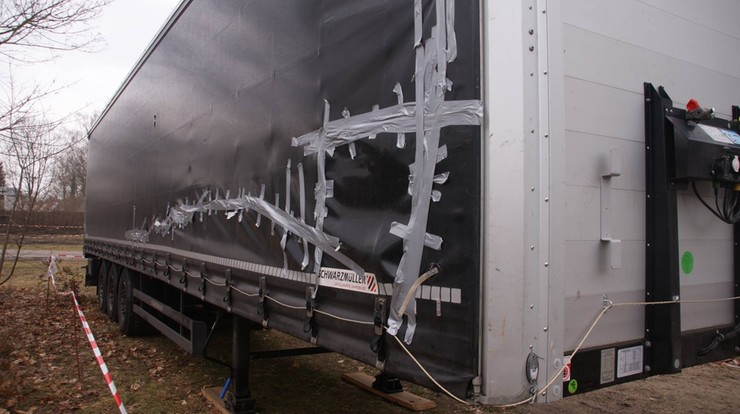 Tak wygląda ciężarówka Polaka zniszczona w zamachu w Berlinie