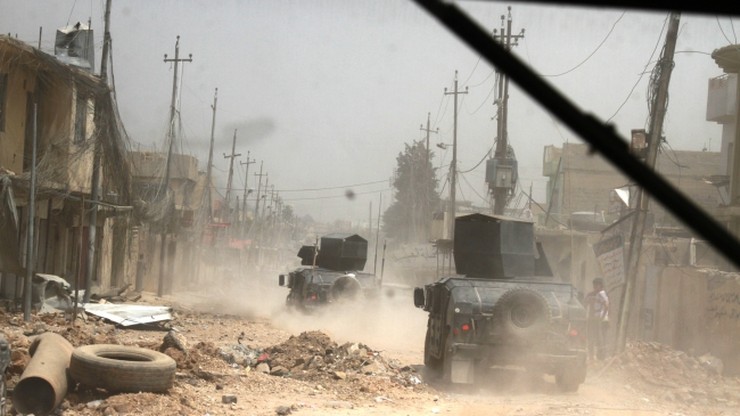 Dwa zamachy z użyciem samochodów pułapek w Iraku. 10 zabitych