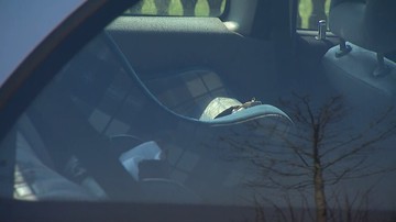 Złodziej próbował ukraść samochód, w którym spało dziecko. Zauważyli go rodzice