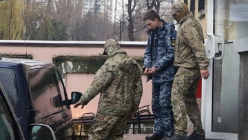 Media: zatrzymani przez Rosjan ukraińscy marynarze są wywożeni z Krymu