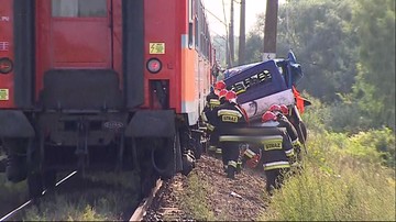 Wypadek na przejeździe kolejowym. Pięć osób poszkodowanych