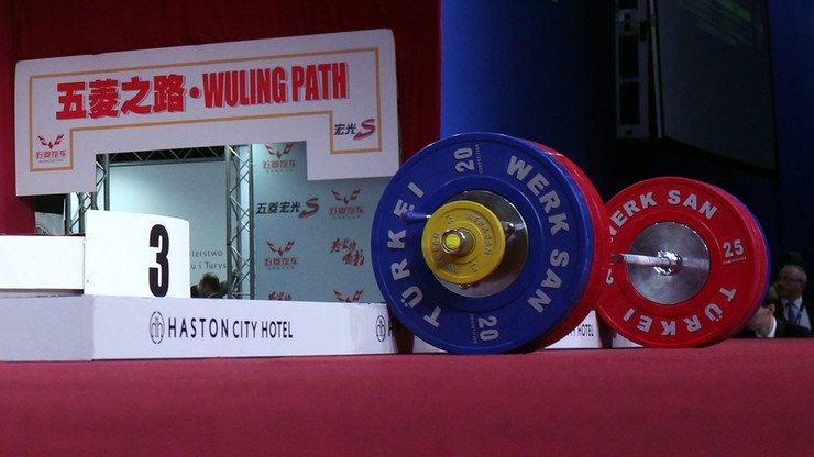 MŚ w ciężarach: Chińska dominacja w kategorii 81 kg, 16. miejsce Zwarycza