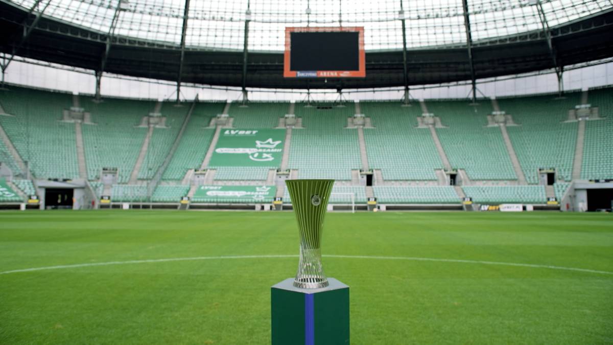 UEFA oficjalnie przejęła wrocławski stadion. Trwają przygotowania do finału