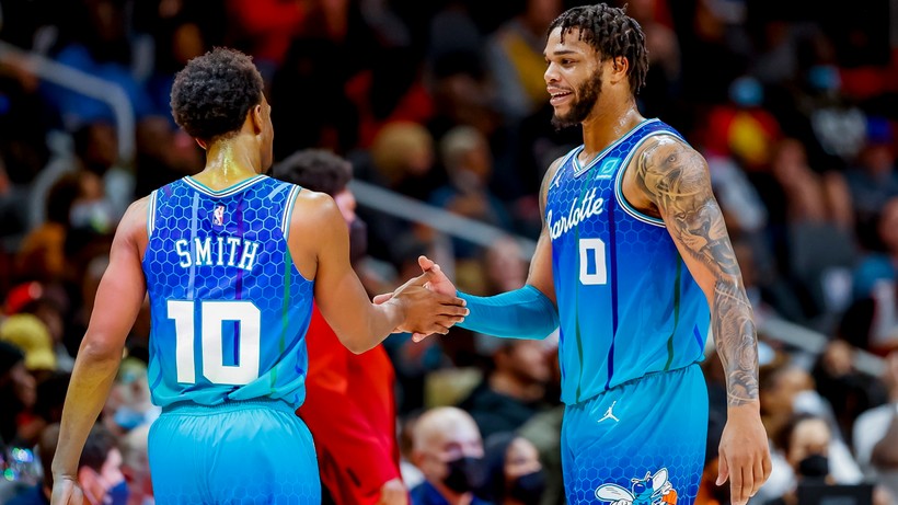 NBA: Wygrana Hornets mimo osłabienia koronawirusem