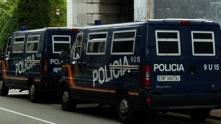 Hiszpański rząd wycofuje siły policyjne z Katalonii