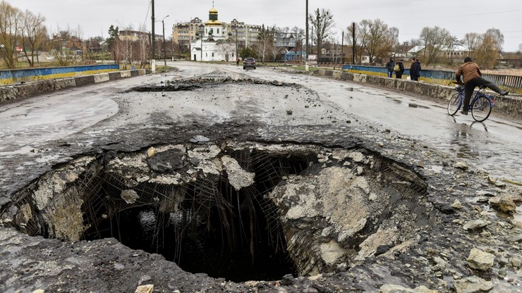 Wojna w Ukrainie. Buzowa. Odkryto masowy grób z cywilami