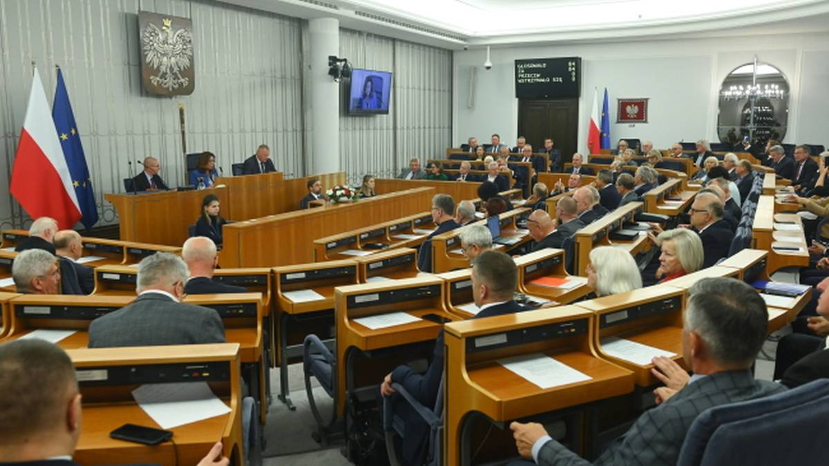 Wsparcie w związku z powodzią. Senat przyjął nowelizację ustawy