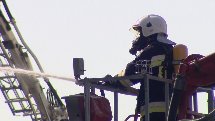 Dwie osoby ranne w pożarze w Jastrzębiu-Zdroju. Ponad 60 ewakuowanych