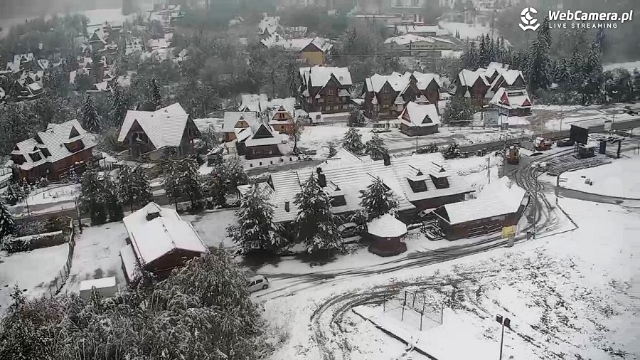 Pierwszy śnieg w Zakopanem. Obraz z kamery publikujemy dzięki uprzejmości platformy WebCamera.pl