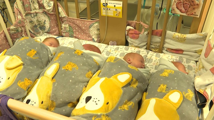 Opole: Urodziły się czworaczki. Chłopcy są wcześniakami, przyszli na świat w 29. tygodniu ciąży