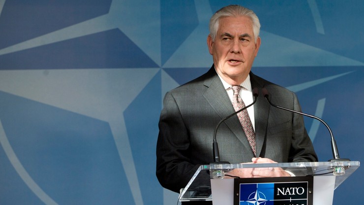 Tillerson: Rosjanie powinni przemyśleć swe poparcie dla Asada