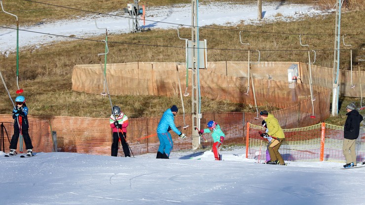Instruktorzy narciarscy: restrykcje dla branży nie do udźwignięcia