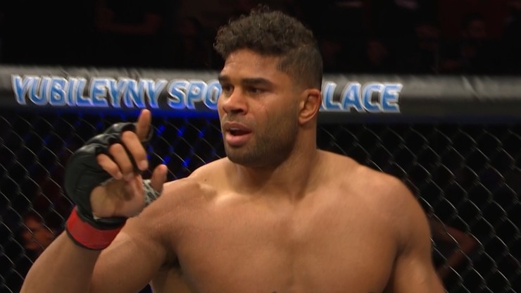 UFC w Petersburgu: Overeem pokonał przed czasem Oleinika w walce weteranów!