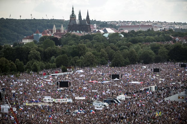Gigantyczny protest przeciwko władzy w Czechach