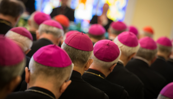 Ruch rządu ws. małżeństw jednopłciowych. Jest stanowisko KEP