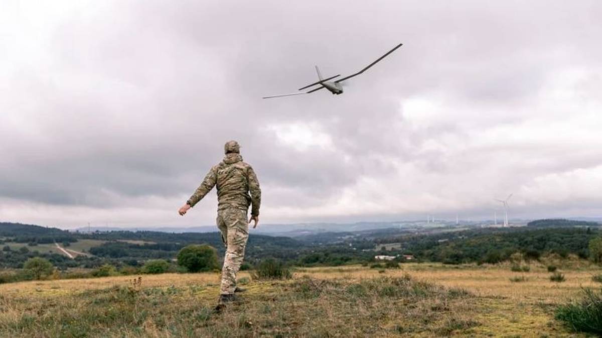Incydent nad belgijskim obiektem wojskowym. Kilkanaście dronów