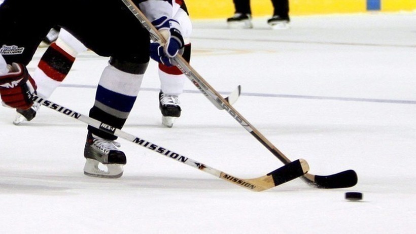 NHL: Bramkarz Winnipeg Jets obronił 50 strzałów