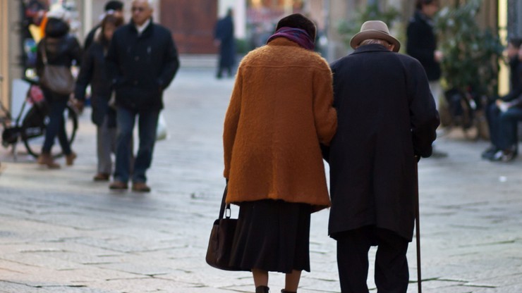 ISP: wiele osób nie zarobi nawet na minimalną emeryturę. Eksperci sugerują gwarantowany dolny pułap świadczenia