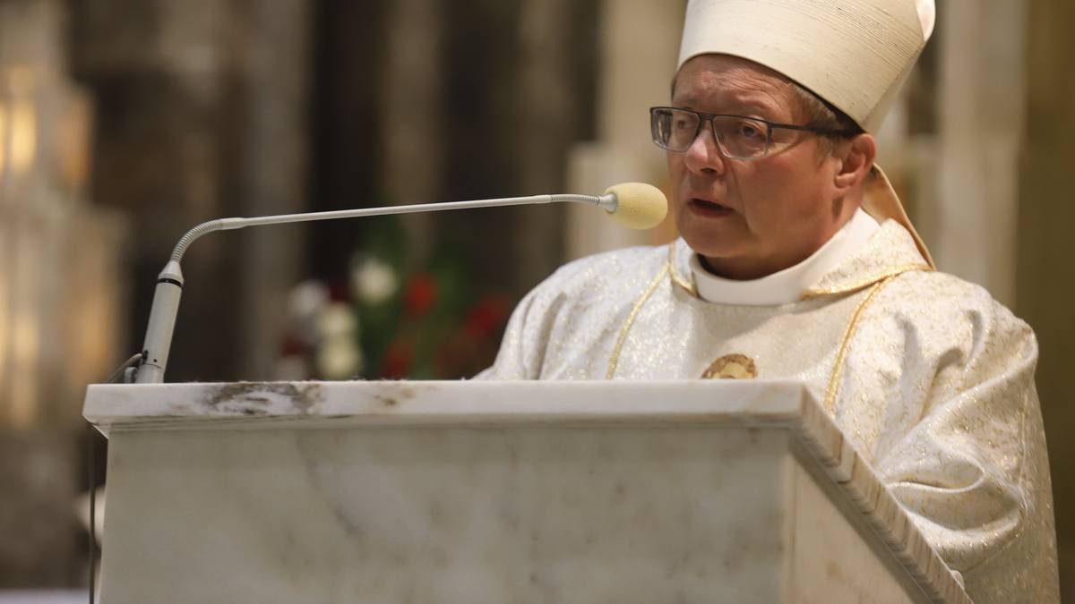 Kard. Ryś mówi o III wojnie światowej. Wspomniał o broni w rękach "kogoś, kto jest szalony"