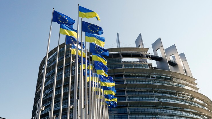Unia Europejska rozpoczyna procedurę rozpatrzenia wniosków o akcesję Ukrainy, Mołdawii i Gruzji
