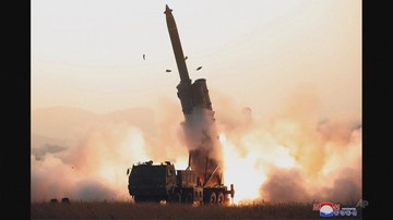 Korea Płn. chwali się udanym testem "bardzo dużych" wyrzutni rakietowych