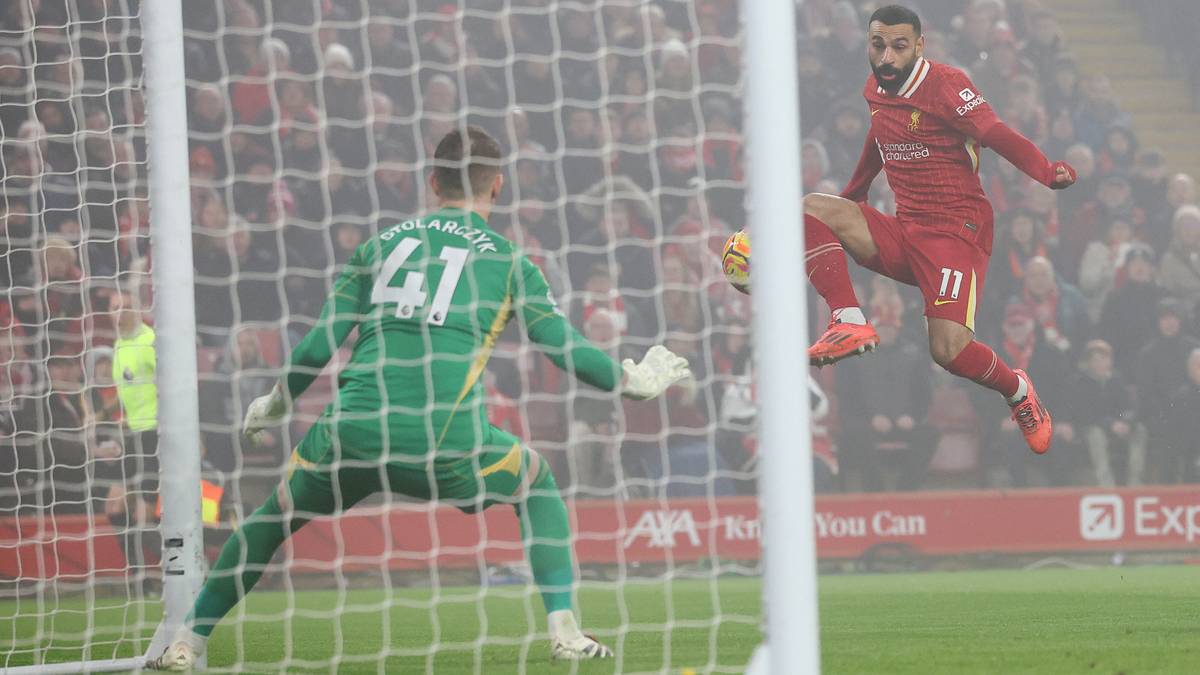 Polak zadebiutował w Premier League. I to od razu z Liverpoolem!