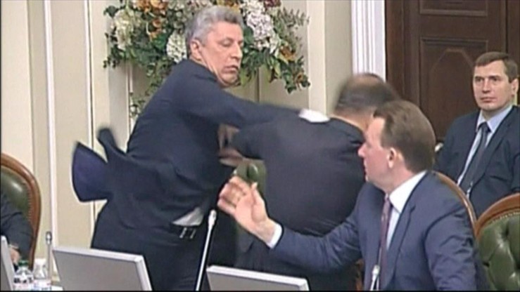 Bójka w ukraińskim parlamencie. Powodem "instrukcje" z Kremla