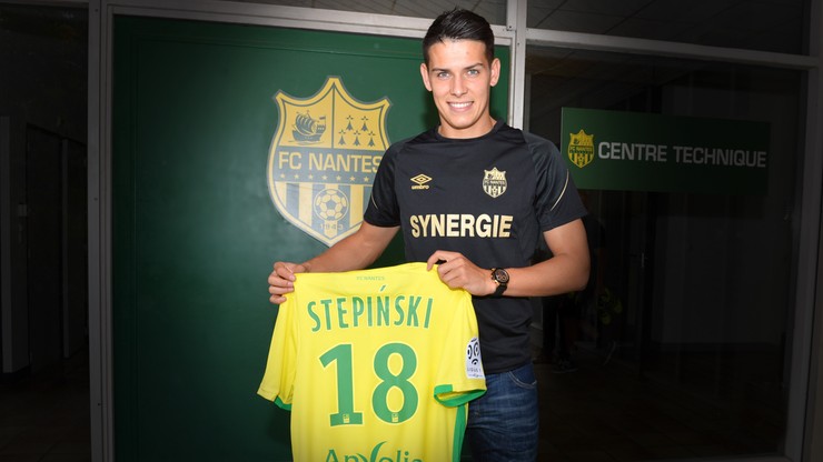 Stępiński oficjalnie w FC Nantes!