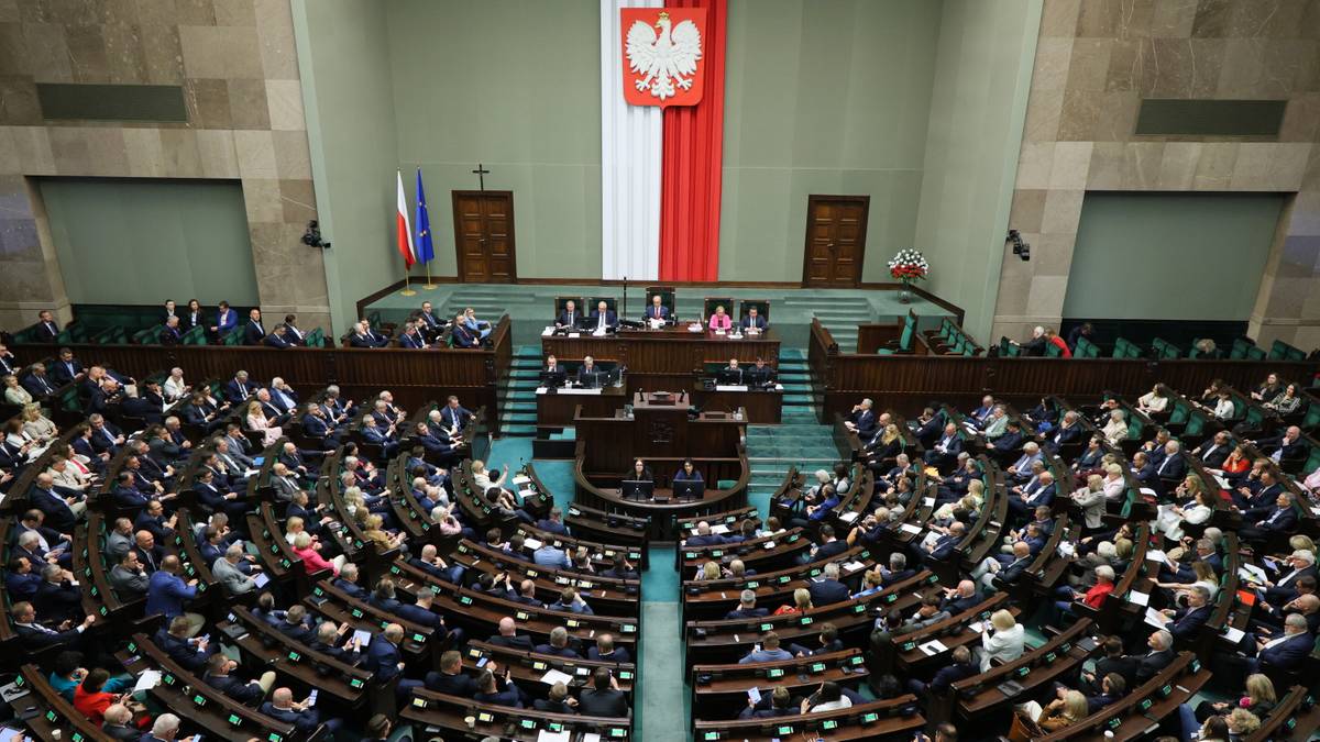 Wyraźny sygnał dla rządu. Opozycja może uzyskać większość