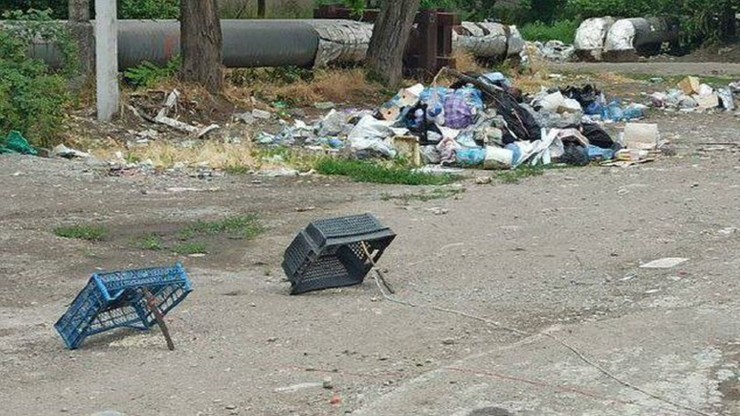 Wojna w Ukrainie. W Mariupolu brakuje żywności. Mieszkańcy ustawiają pułapki na gołębie 