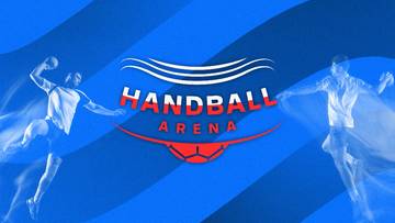 Dw&oacute;ch zawodnik&oacute;w piłki ręcznej w ruchu na tle grafiki z napisem "HANDBALL ARENA".