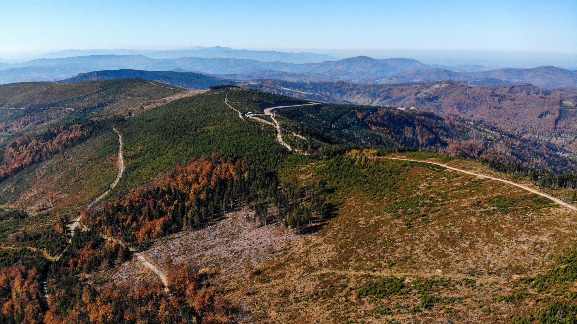 Jesień w górach z lotu ptaka - zdjęcie 11