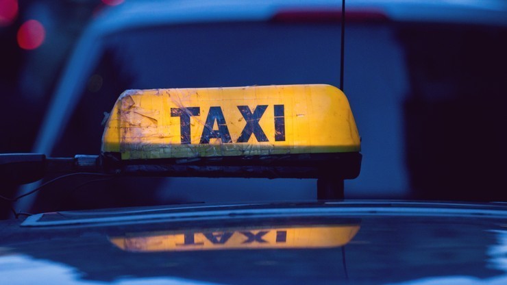 "Ministerstwo chce zrównać kierowców Ubera z taksówkarzami"