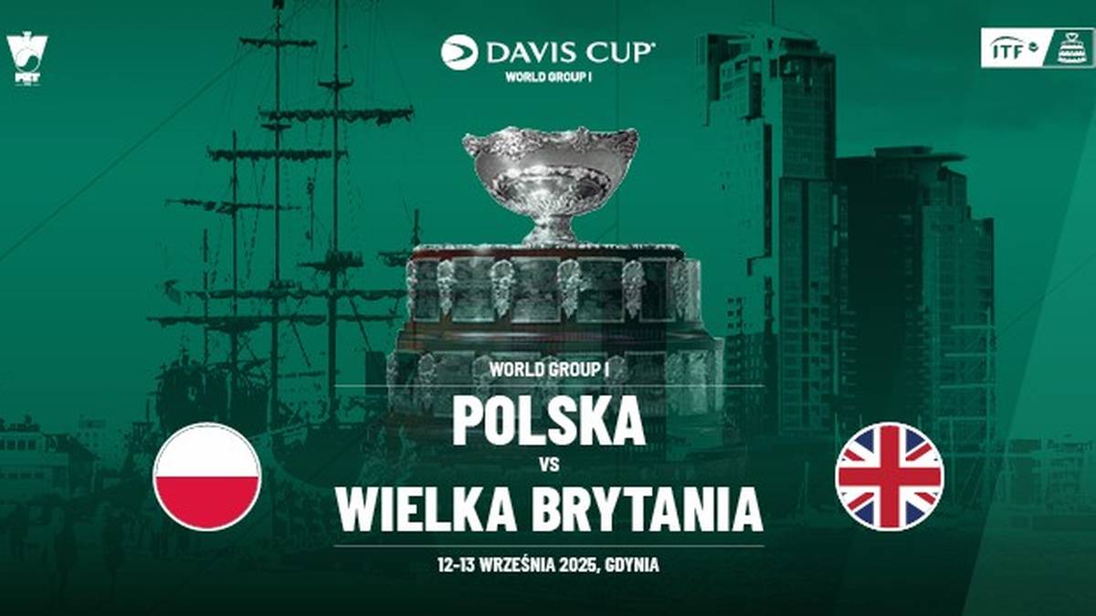 Grafika promocyjna meczu Pucharu Davisa pomiędzy Polską a Wielką Brytanią. W centrum widnieje okazałe trofeum, nad którym widnieją napisy "POLSKA" i "WIELKA BRYTANIA" z datą i miejscem rozgrywania meczu. Po bokach umieszczone są flagi obu krajów, a w tle zarysy statku i panoramy miasta.